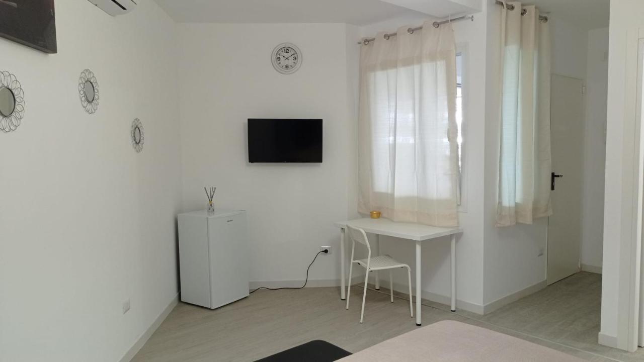 Rosa'S Rooms Matera Bagian luar foto