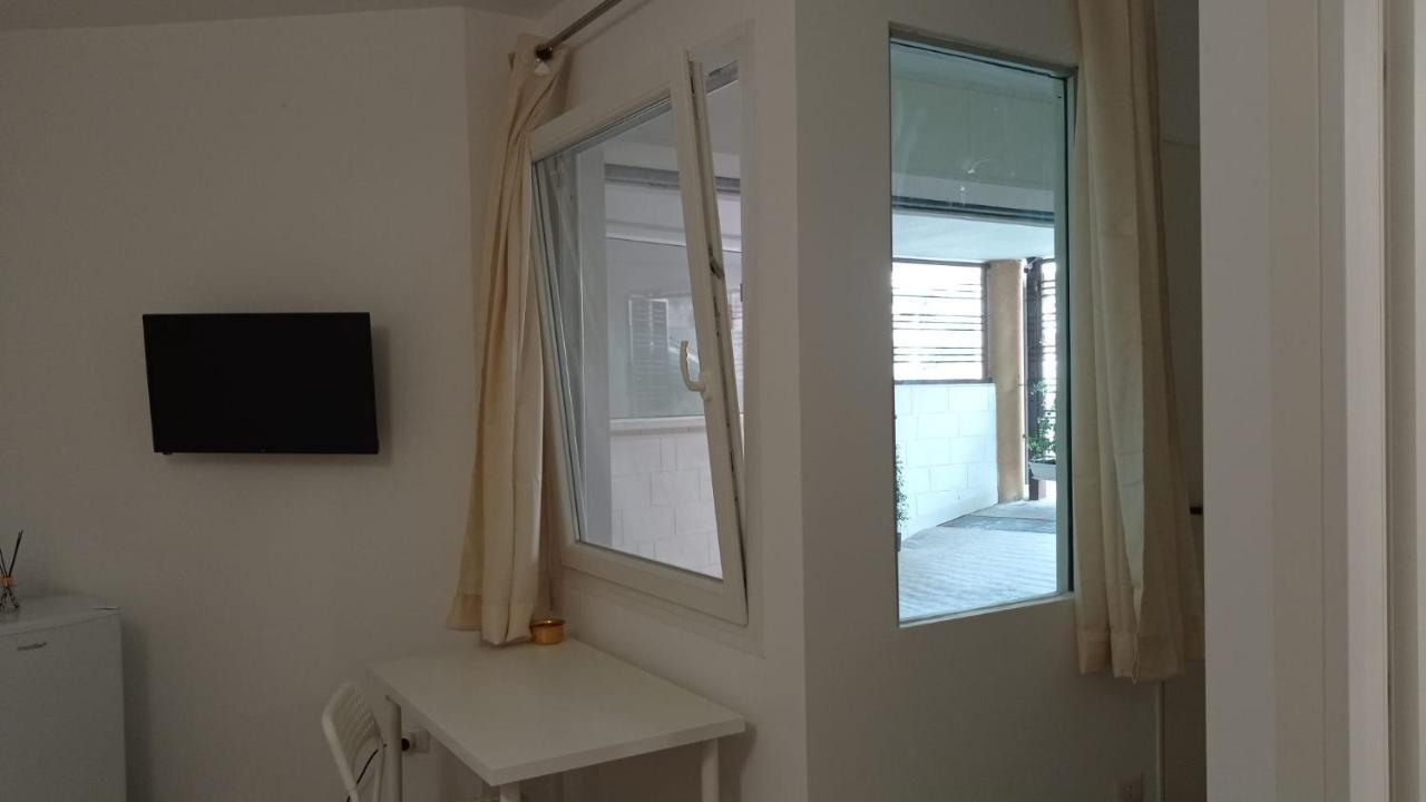 Rosa'S Rooms Matera Bagian luar foto