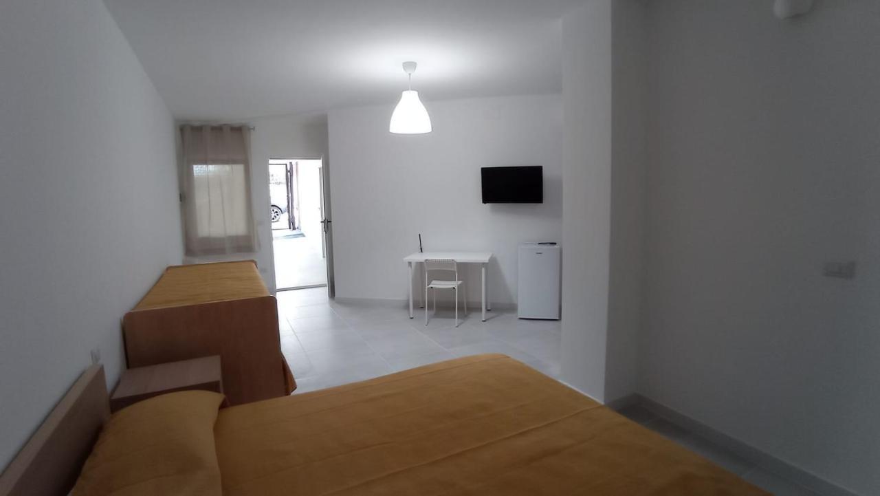 Rosa'S Rooms Matera Bagian luar foto