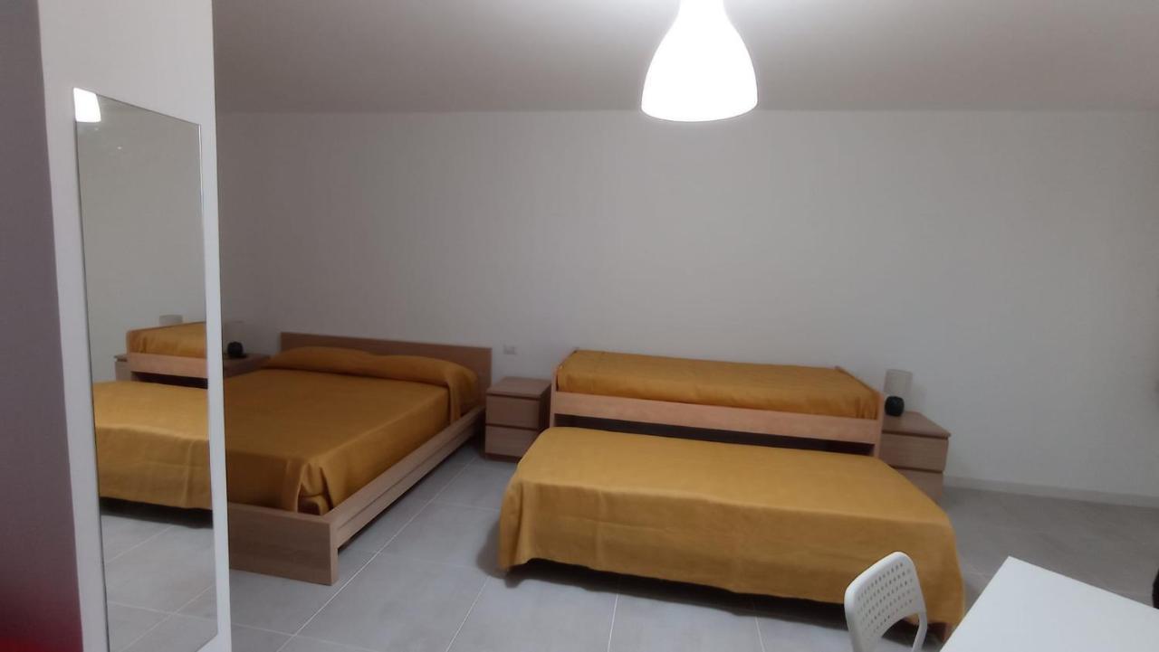 Rosa'S Rooms Matera Bagian luar foto